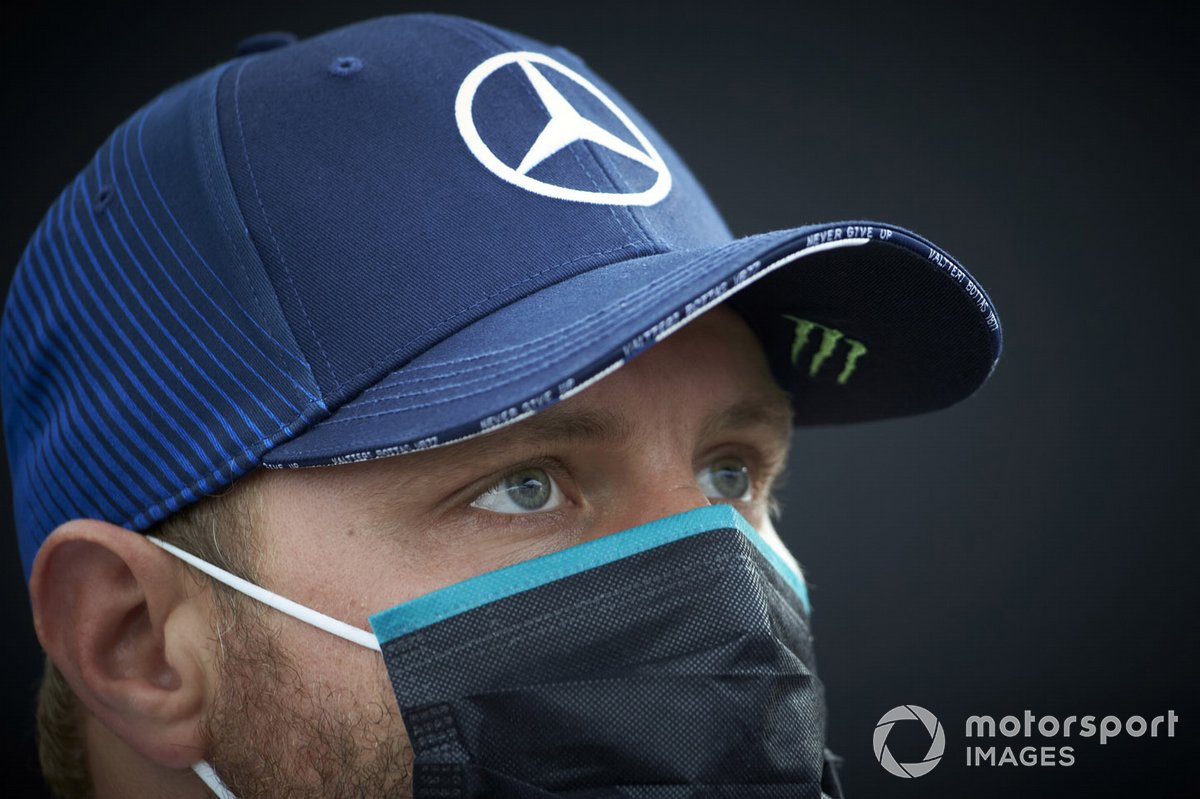 Valtteri Bottas, Mercedes-AMG Petronas F1 speaks to the media