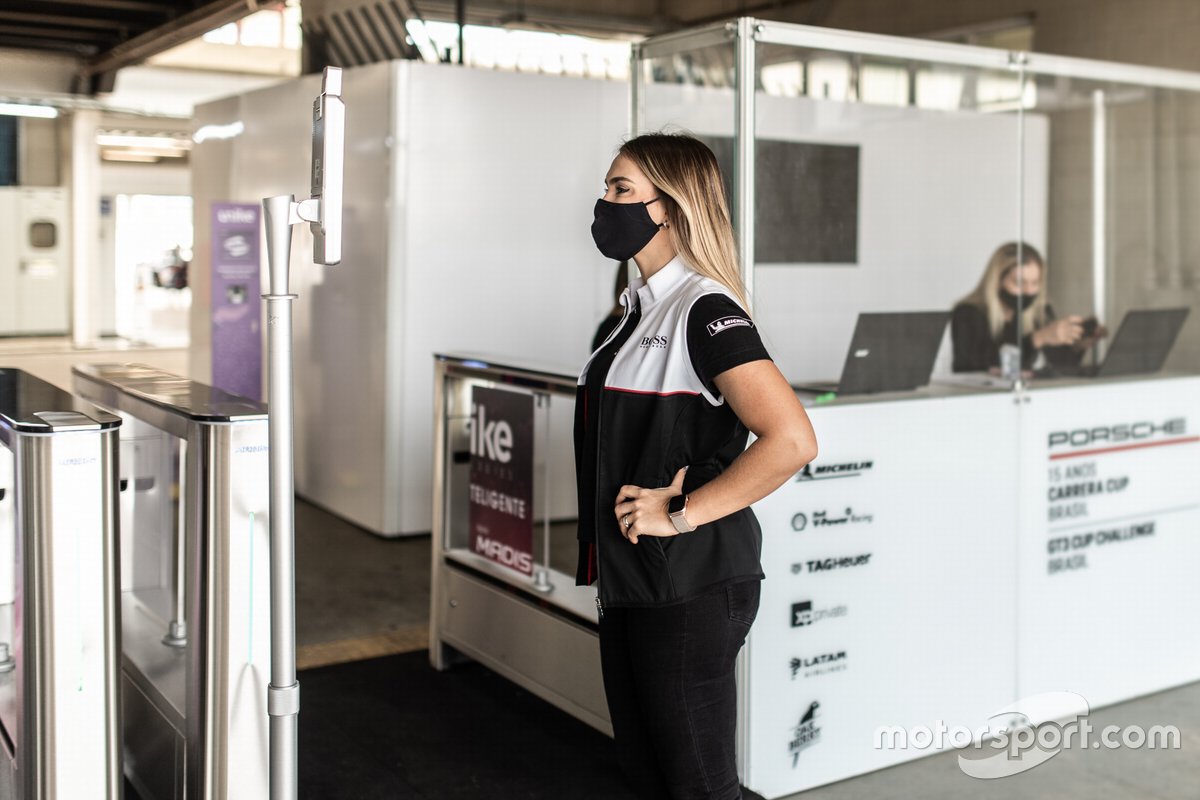 Sistema de reconhecimento facial da Porsche Cup Brasil