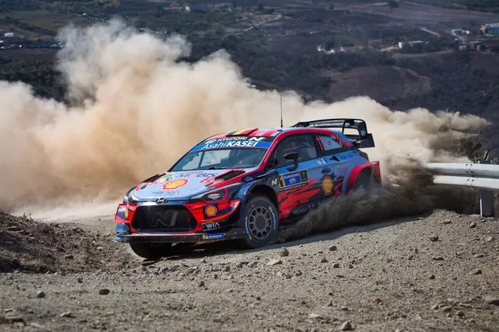 Thierry Neuville, Nicolas Gilsoul, Hyundai Motorsport Hyundai i20 Coupe WRC