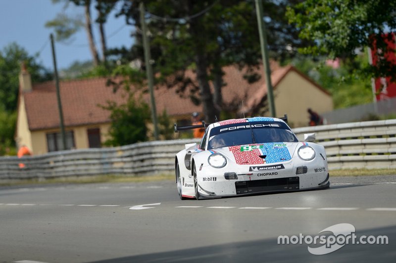 #94 Porsche GT Team Porsche 911 RSR: Sven Müller, Mathieu Jaminet, Dennis Olsen