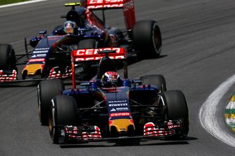 Max Verstappen, Toro Rosso STR10, voor Carlos Sainz Jr., Toro Rosso STR10