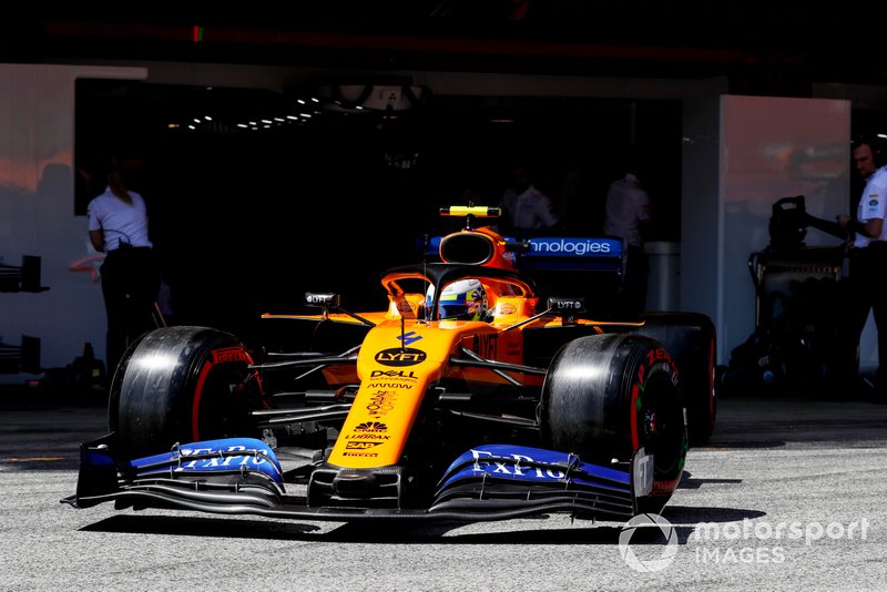 Lando Norris, McLaren MCL34, leaves the garage