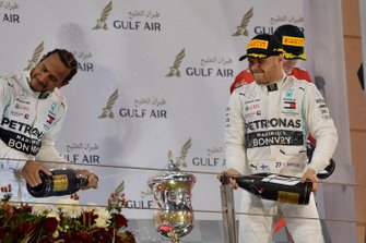 Lewis Hamilton, Mercedes AMG F1, en Valtteri Bottas, Mercedes AMG F1