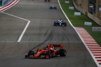 Charles Leclerc, Ferrari SF90, Lewis Hamilton, Mercedes AMG F1 W10