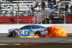 Aric Almirola, Richard Petty Motorsports Ford en feu