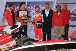 Nick Heidfeld and Bruno Senna, Mahindra Racing with Anand Mahindra, Mahindra Group Chairman