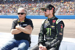 Gene Haas, Haas Automotive, avec Kurt Busch, Stewart-Haas Racing Chevrolet