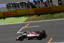 Sergio Perez, Sahara Force India VJM10 crosses the line