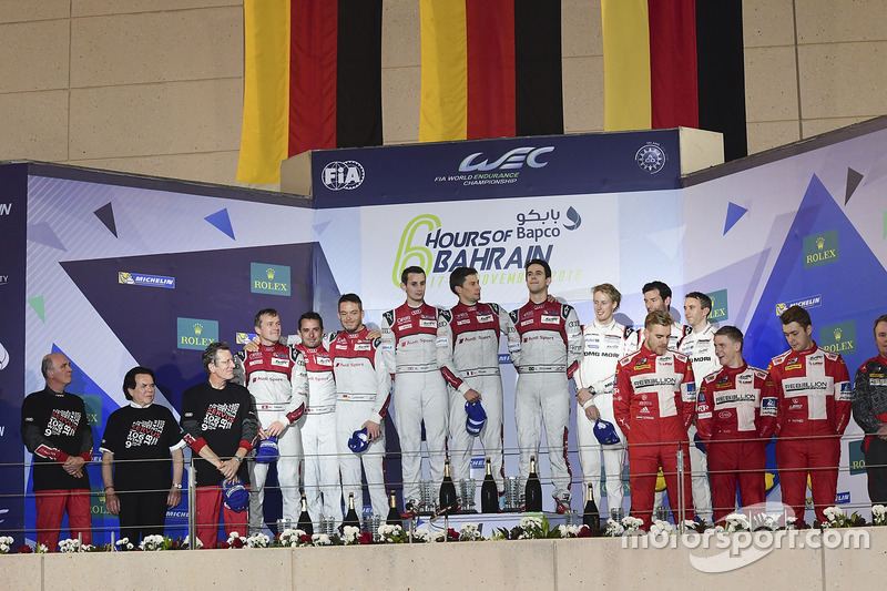 Podio: Los dos equipos de Audi, el Porsche #1 y el Rebellion Racing