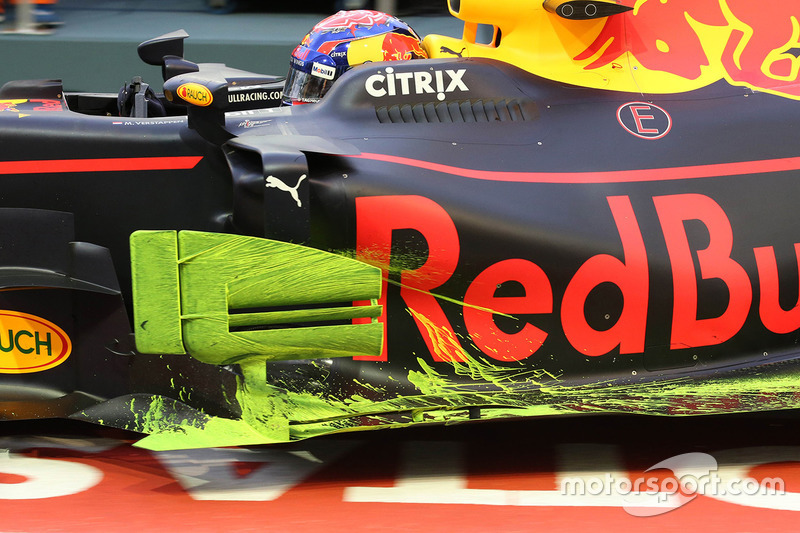 Max Verstappen, Red Bull Racing RB13, mit FlowViz-Farbe