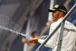 Podium : le vainqueur  Lewis Hamilton, Mercedes AMG