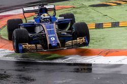 Marcus Ericsson, Sauber C36 monte sur un vibreur