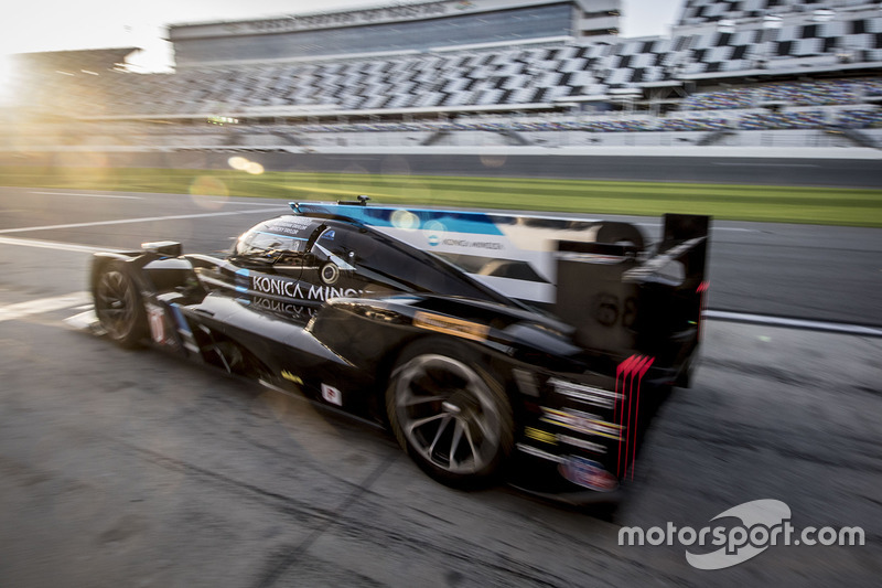 #10 Wayne Taylor Racing Corvette DP: Ricky Taylor, Jordan Taylor, Max Angelelli, Jeff Gordon