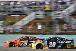 Matt Kenseth, Joe Gibbs Racing Toyota, Martin Truex Jr., Furniture Row Racing Toyota