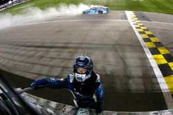 Ganador, Martin Truex Jr., Furniture Row Racing Toyota