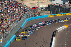 Restart: Matt Kenseth, Joe Gibbs Racing, Toyota, führt