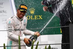 Le vainqueur Lewis Hamilton, Mercedes AMG F1 W07