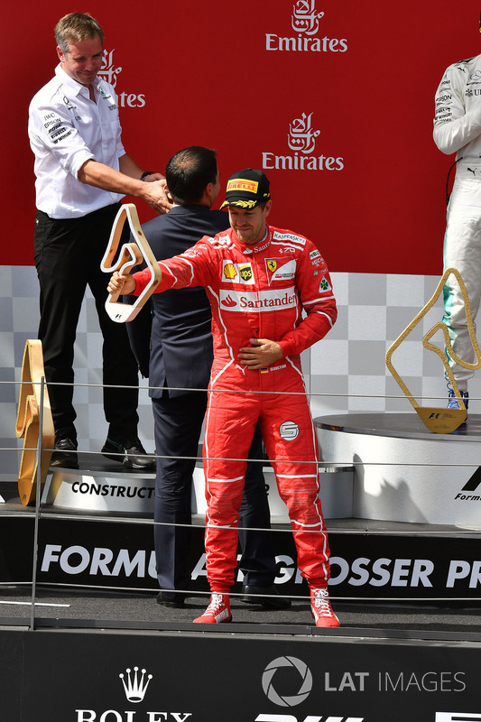 Sebastian Vettel, Ferrari festeggia sul podio