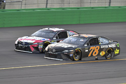 Kyle Busch, Joe Gibbs Racing Toyota, Martin Truex Jr., Furniture Row Racing Toyota