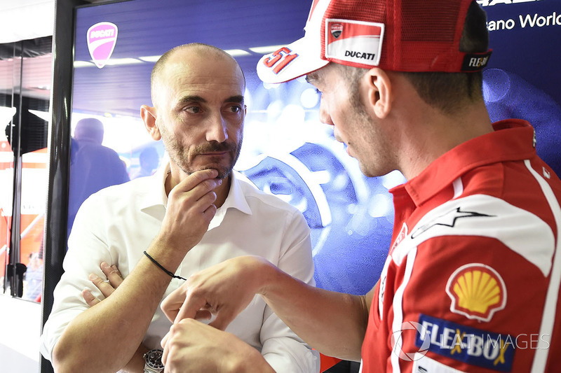 Claudio Domenicali, CEO Ducati dan Michele Pirro, Ducati Team
