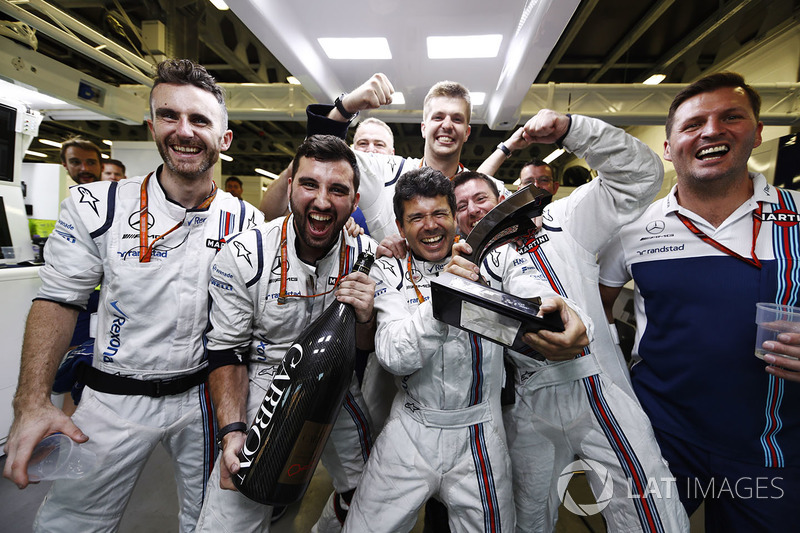 Williams team members celebrate, the Lance Stroll, Williams third place