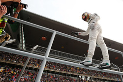 Обладатель поула Льюис Хэмилтон, Mercedes AMG F1