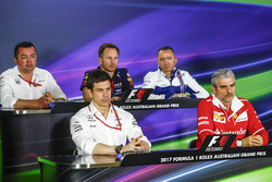 Eric Boullier, Yarış Direktörü, McLaren, Christian Horner, Takım Patronu, Red Bull Racing, Toto Wolf