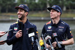 (L to R): Daniel Ricciardo, Red Bull Racing and team mate Max Verstappen, Red Bull Racing with the m