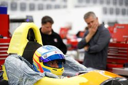 Fernando Alonso seat fitting