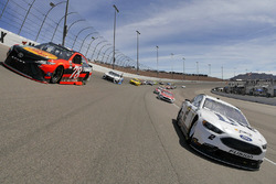 Brad Keselowski, Team Penske Ford, Martin Truex Jr., Furniture Row Racing Toyota during pace laps