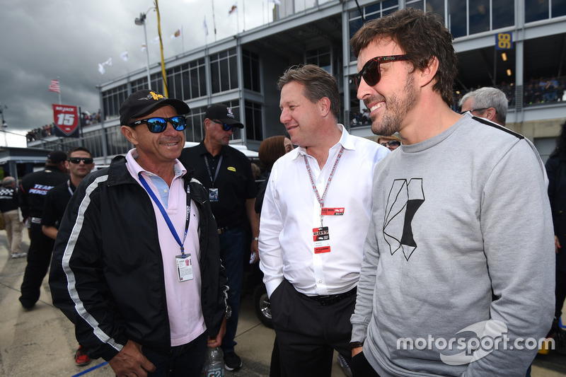 Roberto Moreno, Zak Brown e Fernando Alonso