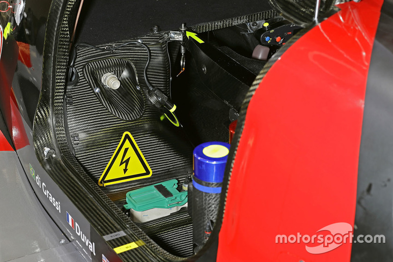 Le cockpit de la #8 Audi Sport Team Joest Audi R18