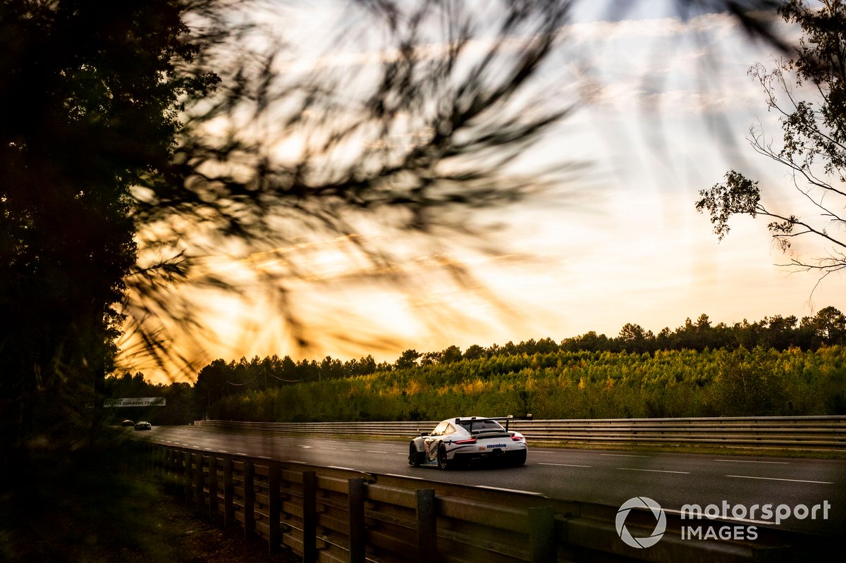#56 Team Project 1 Porsche 911 RSR: Egidio Perfetti, Larry Ten Voorde, Matteo Cairoli