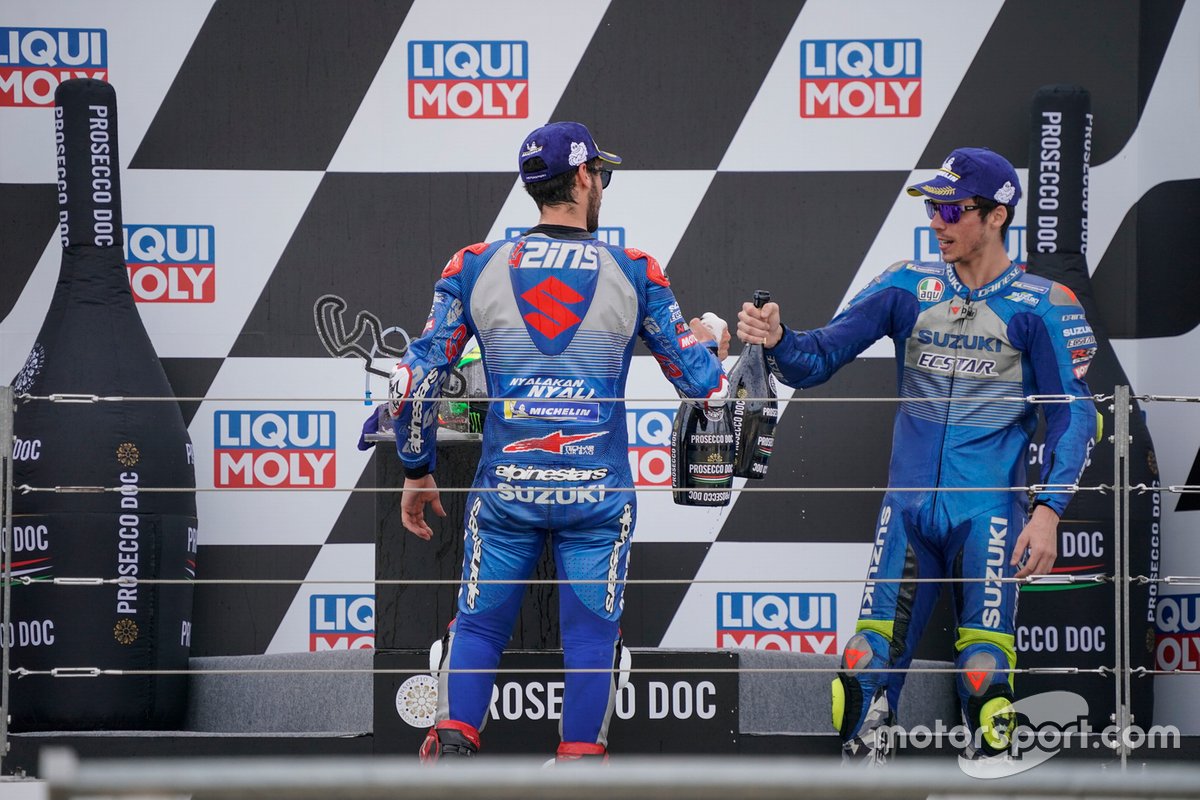 Podio: tercer lugar Joan Mir, Team Suzuki MotoGP, segundo lugar Alex Rins, Team Suzuki MotoGP