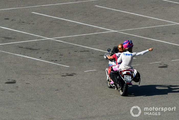 Lance Stroll, Racing Point, después de chocar