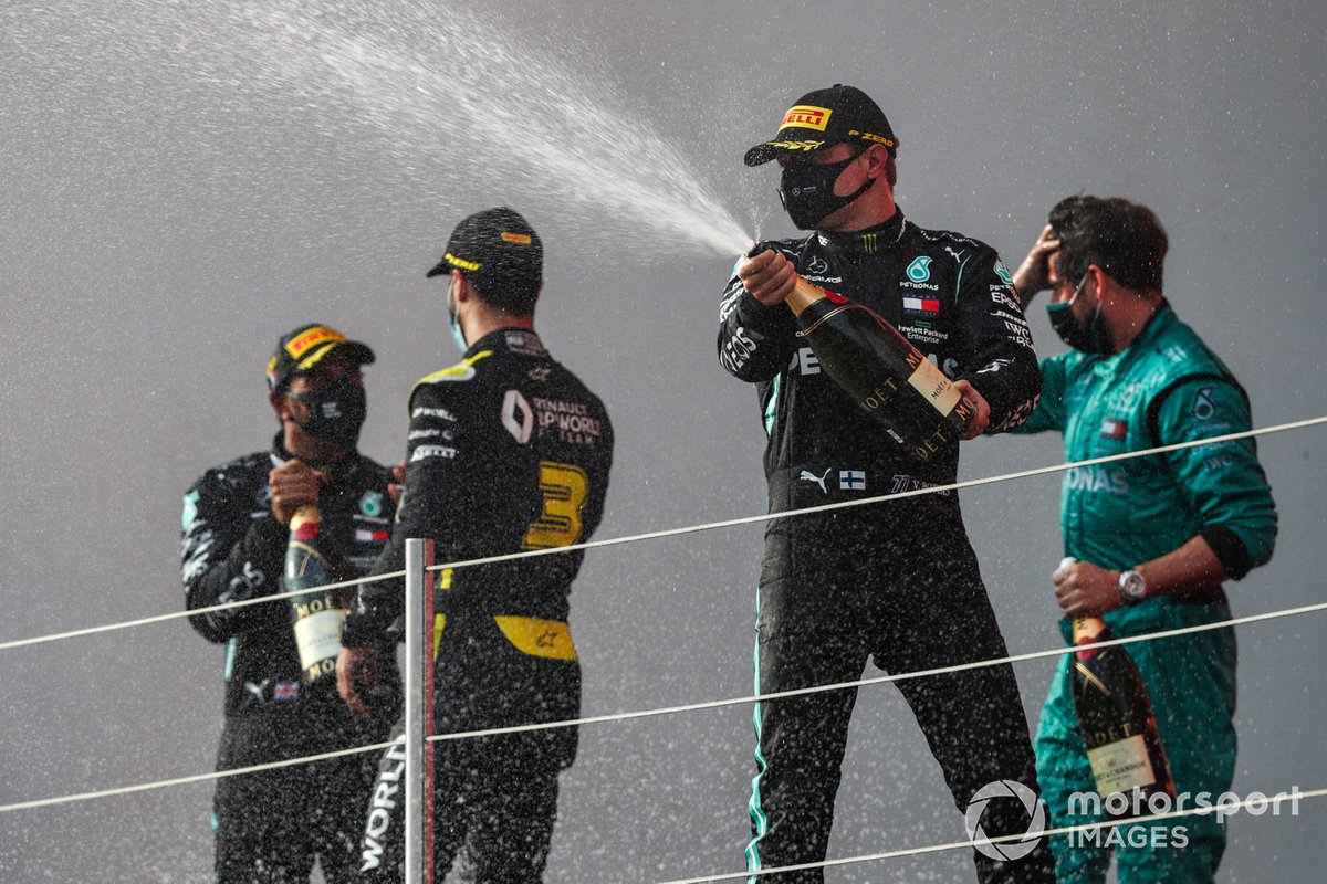 Podio: ganador Lewis Hamilton, Mercedes-AMG F1, tercer lugar Daniel Ricciardo, Renault F1, segundo lugar Valtteri Bottas, Mercedes-AMG F1