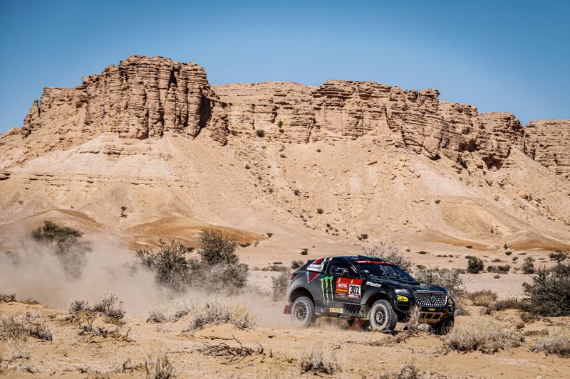 #301 Borgward Rally Team BX7 EVO: Nani Roma, Daniel Oliveras Carreras