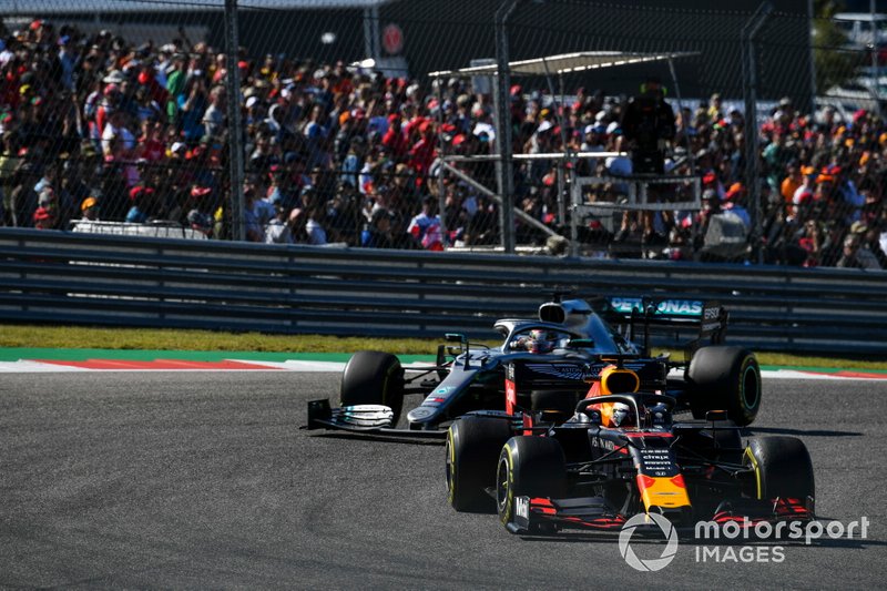 Max Verstappen, Red Bull Racing RB15, Lewis Hamilton, Mercedes AMG F1 W10