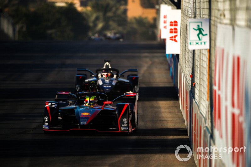 Oliver Rowland, Nissan e.Dams, Nissan IMO2 Nico Müller, GEOX Dragon, Penske EV-4
