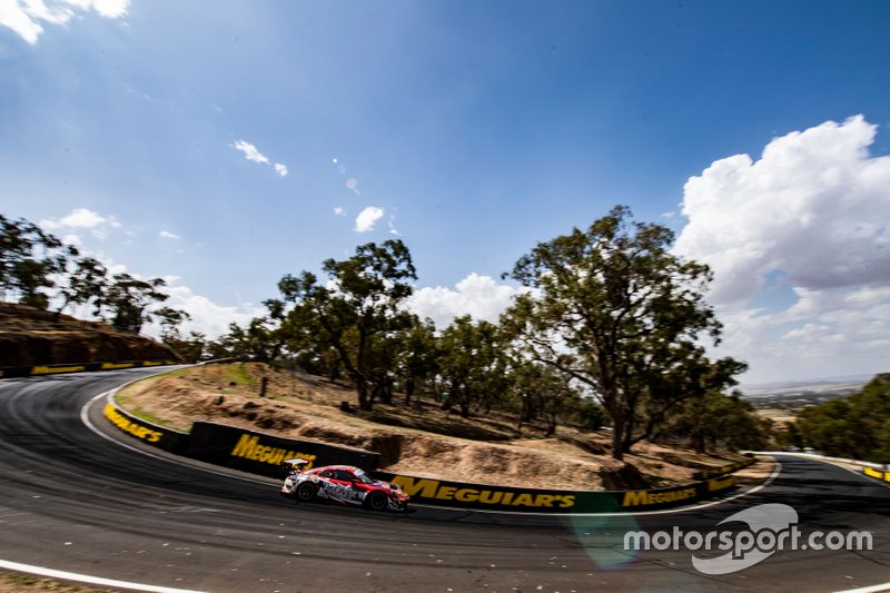 #4 Grove Racing Porsche GT3 R: Stephen Grove, Brenton Grove, Benjamin Barker