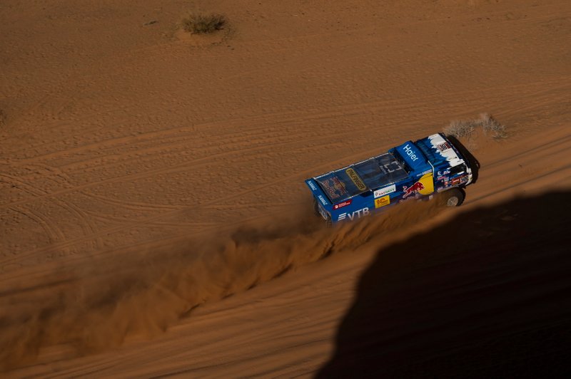 #500 Team KAMAZ Master: Eduard Nikolaev, Evgenii Iakovlev, Vladimir Rybakov