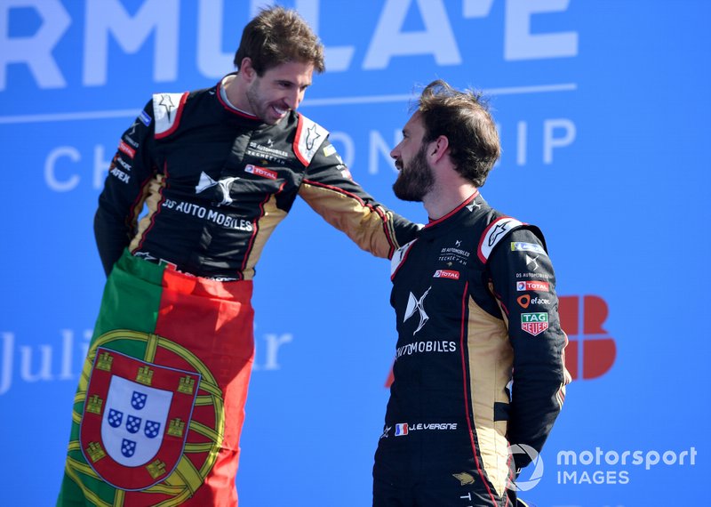 Podio: ganador de la carrera Antonio Felix da Costa, DS Techeetah celebra con el tercer lugar Jean-Eric Vergne, DS Techeetah