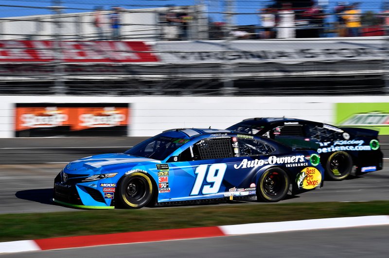Martin Truex Jr., Joe Gibbs Racing, Toyota Camry Auto Owners Insurance