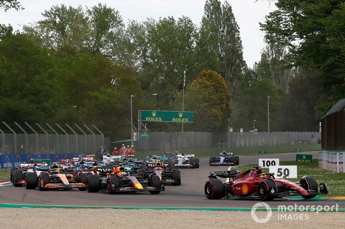 Charles Leclerc, Ferrari F1-75, Max Verstappen, Red Bull Racing RB18, Lando Norris, McLaren MCL36
