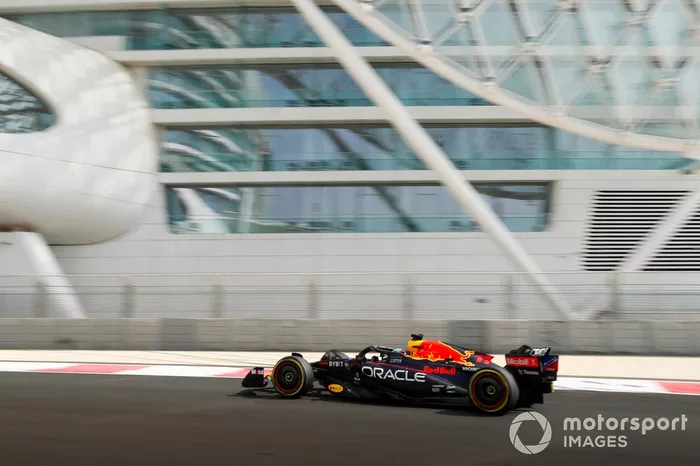 Sergio Perez, Red Bull Racing RB18