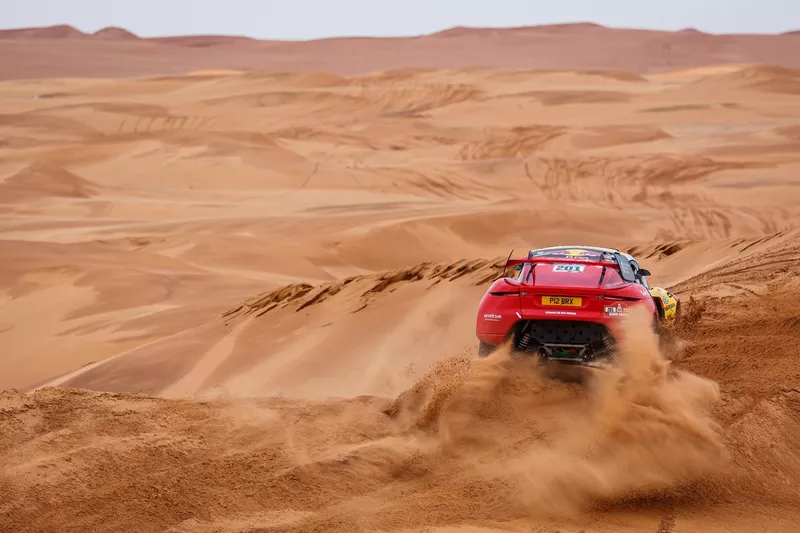 #201 Bahrain Raid Xtreme Prodrive: Sebastien Loeb, Fabian Lurquin