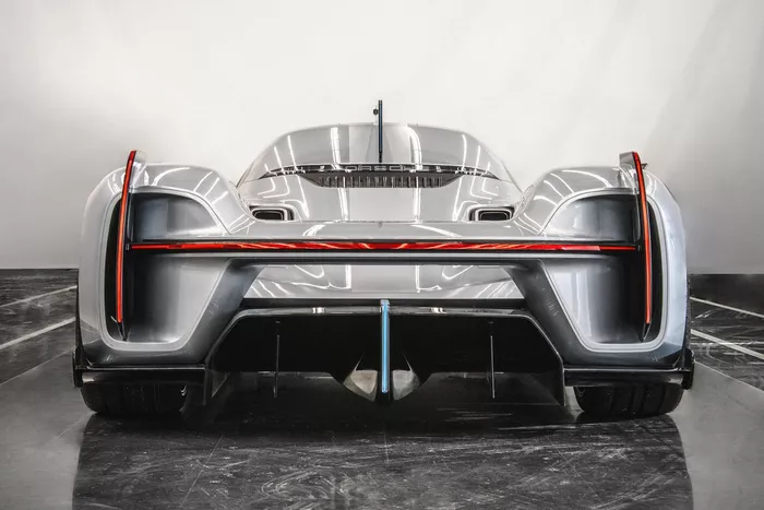 Porsche 919 Street