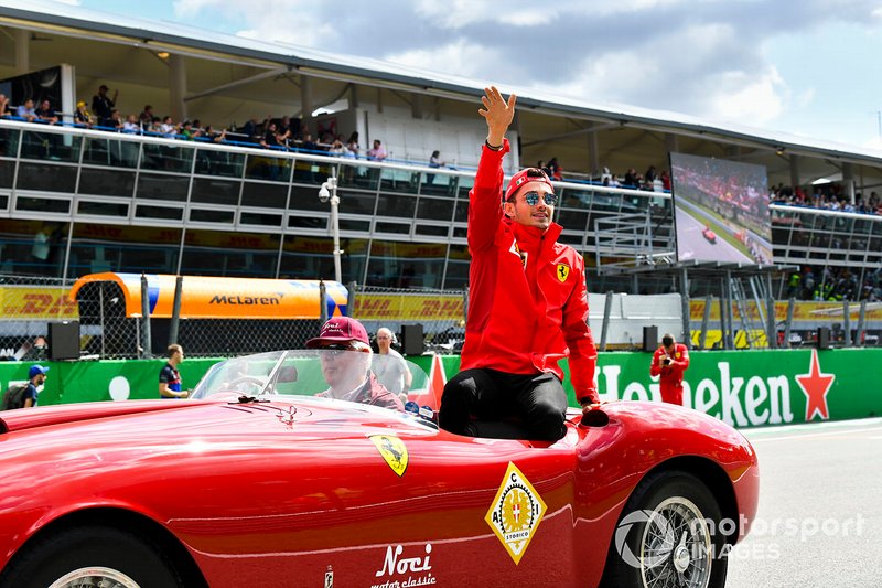 Charles Leclerc, Ferrari, alla parata dei piloti