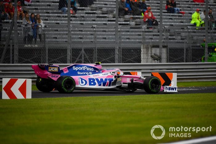 Lance Stroll, Racing Point RP19, lleva a un área de fuga