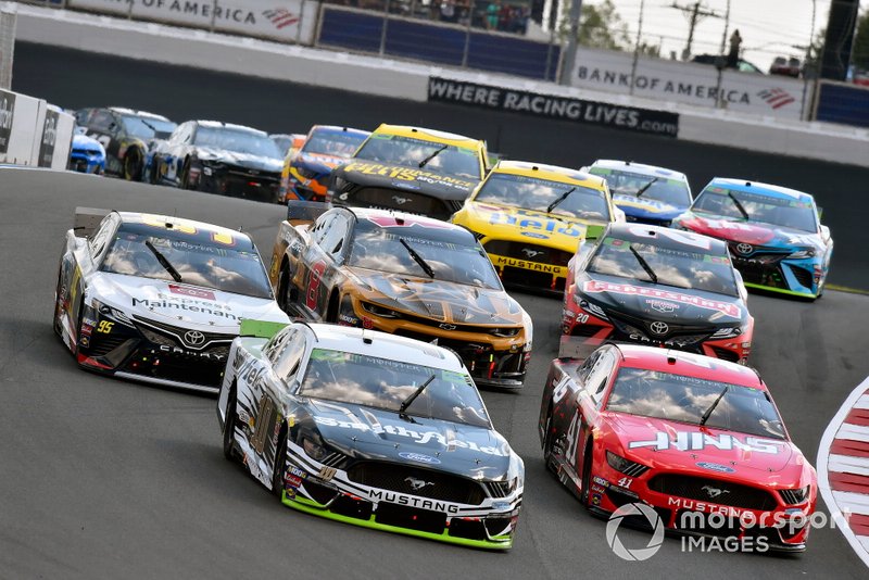 Aric Almirola, Stewart-Haas Racing, Ford Mustang Smithfield and Daniel Suarez, Stewart-Haas Racing, Ford Mustang Haas Automation